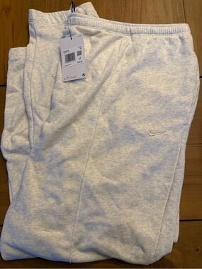 Nike Light Grey Heather Women's Joggers with Swoosh